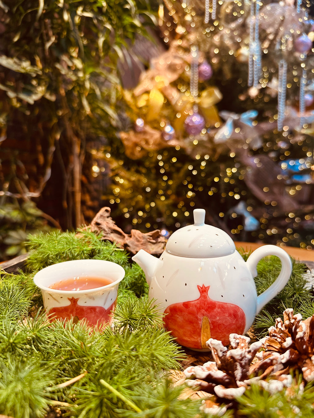 Pomegranate Gold-Painted Teapot Ruby Ember