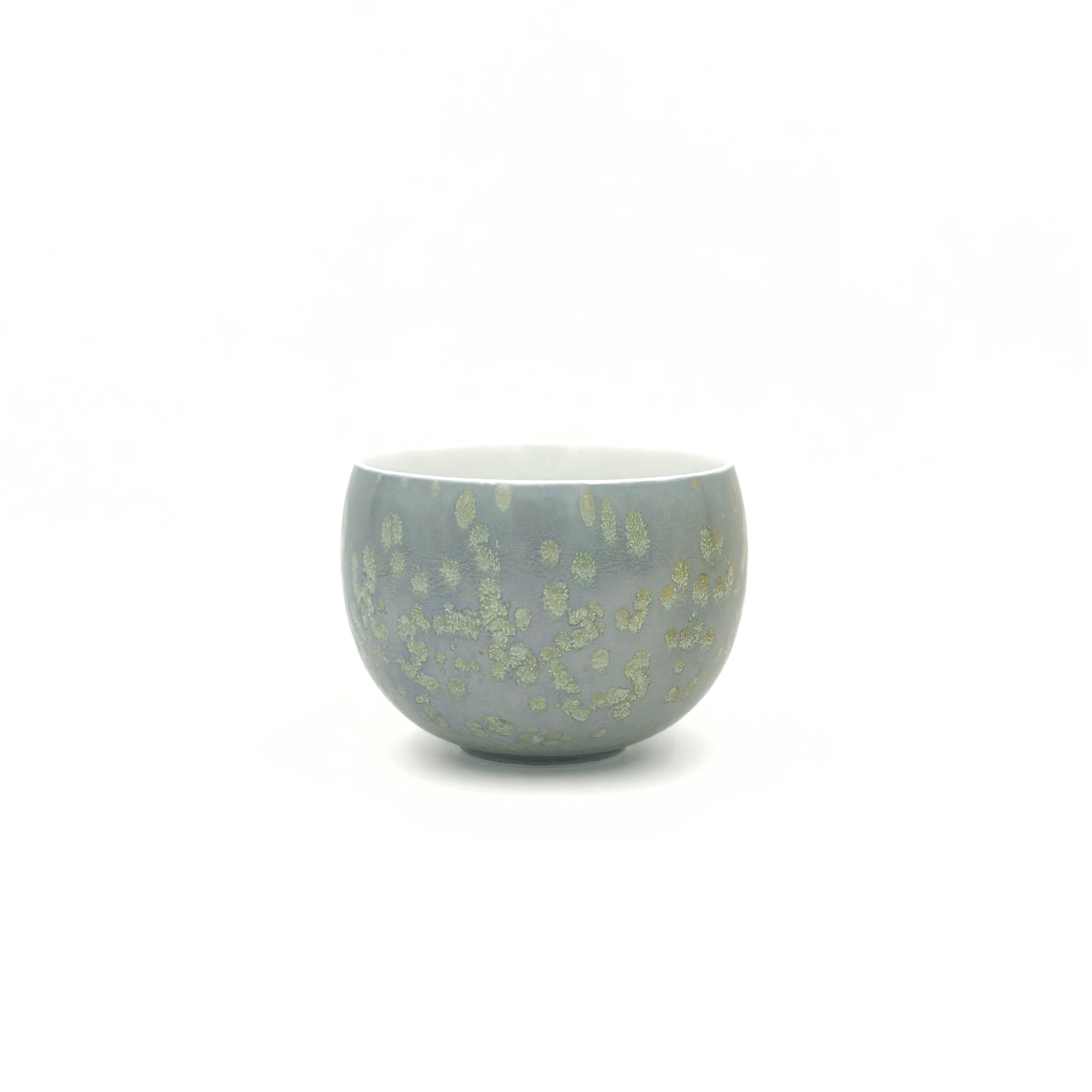 Front view of the Glazara Giverny Ripple Matcha Latte Cup, highlighting the delicately painted inner rim and serene pond-inspired glaze.