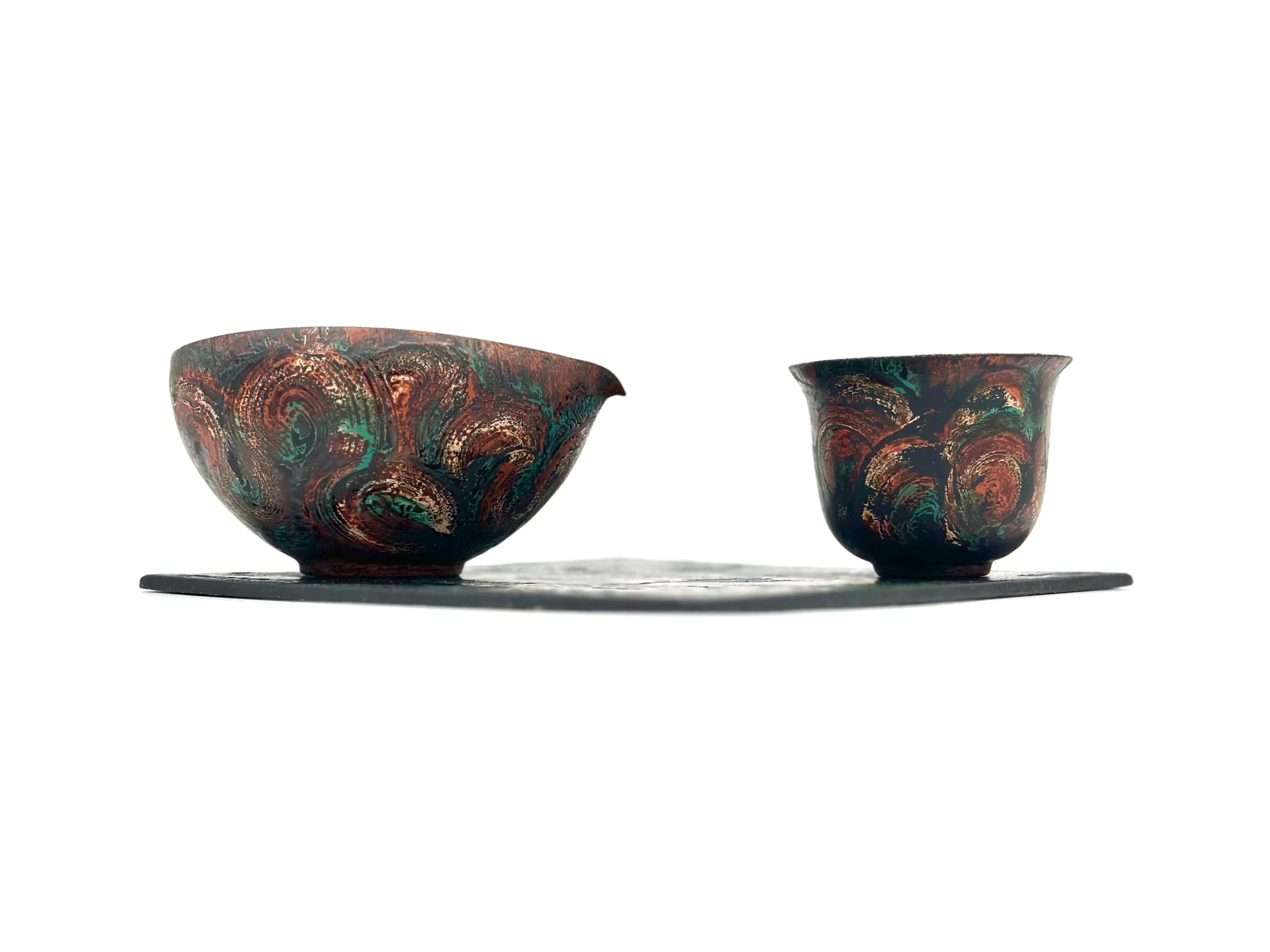 A curated Gongfu tea set featuring the Glazara Vintage Flora lacquer Gongdao Bei and matching porcelain teacup, displayed on an artisan lacquer tray for modern tea connoisseurs.