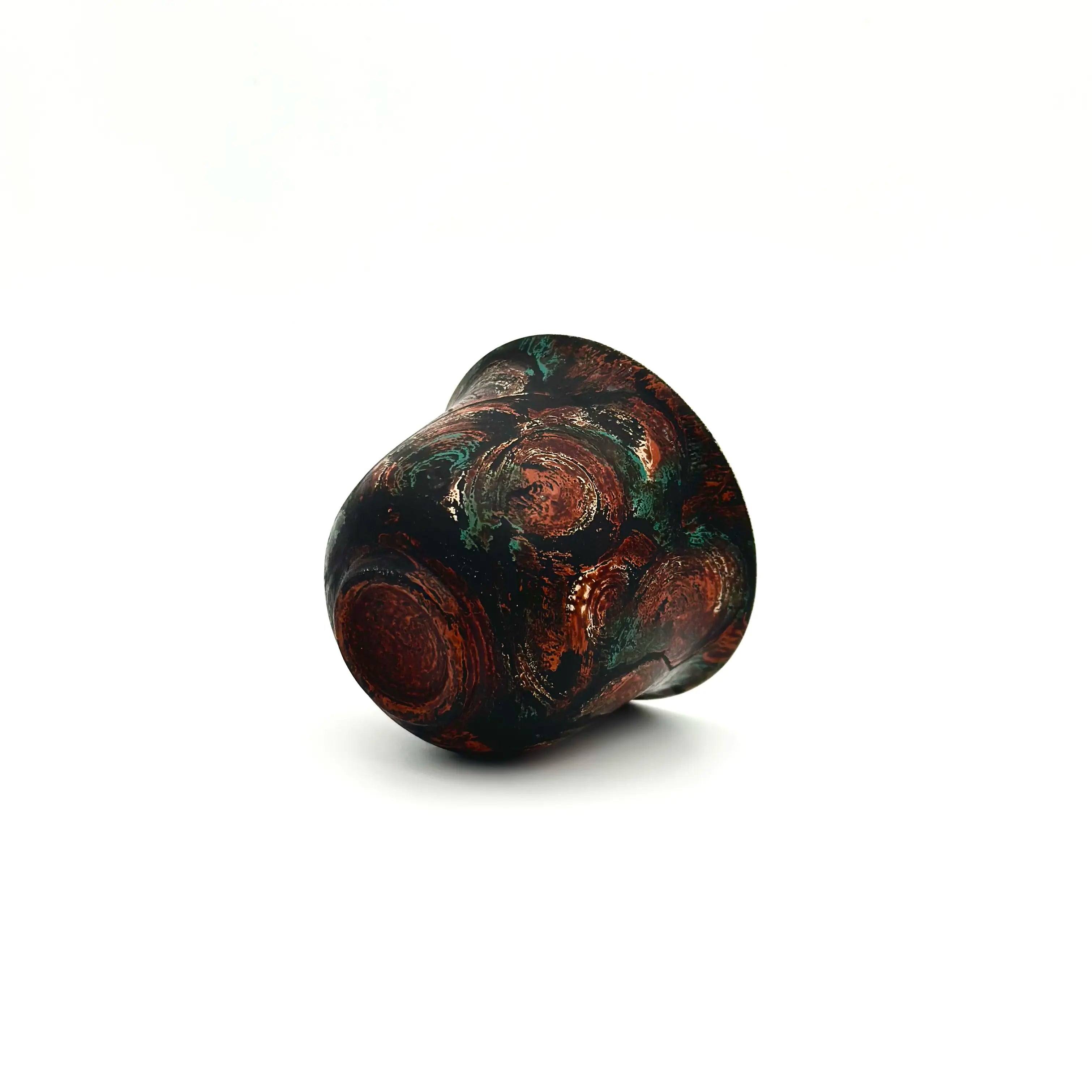 Close-up of the artisan glaze texture on the base of the Glazara Vintage Flora 70ml gongfu teacup, highlighting authentic premium ceramic craftsmanship.