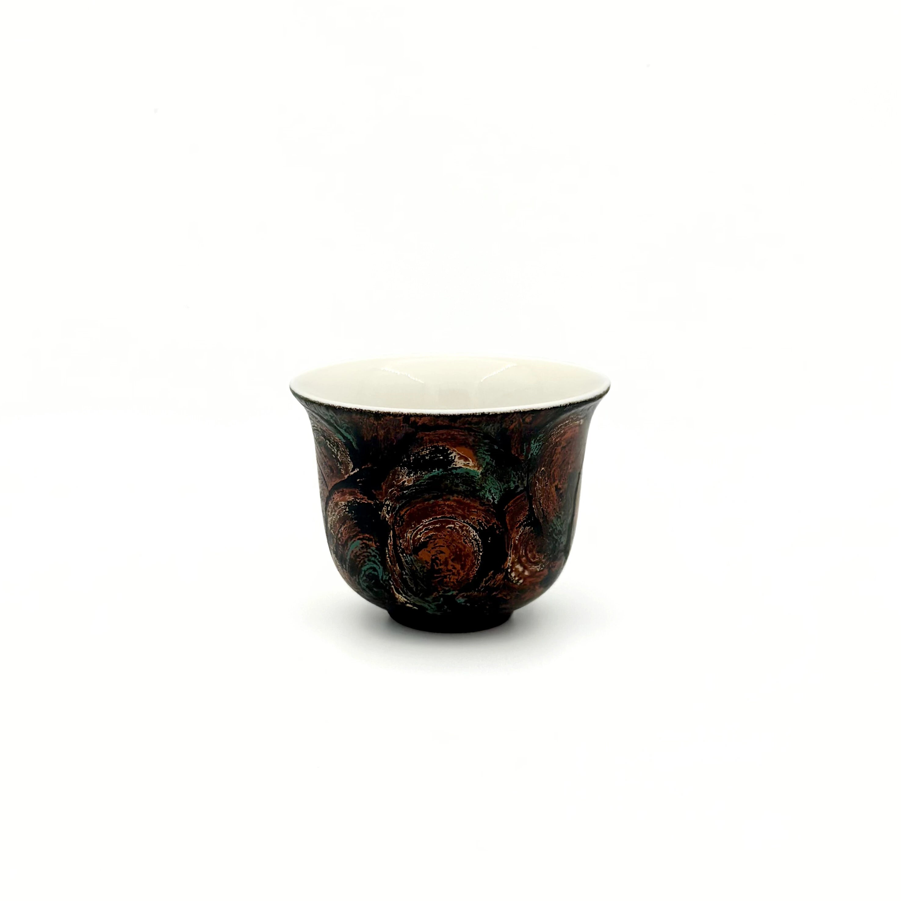 Angled front view of the handcrafted Glazara Vintage Flora 70ml gongfu teacup, revealing the elegant contrast between its floral-inspired lacquer exterior and smooth inner wall.