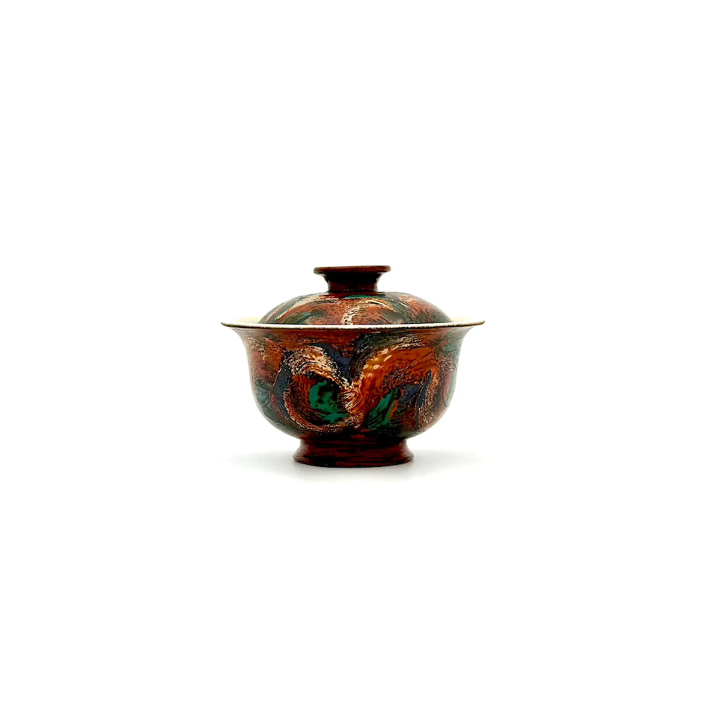 Premium urushi gaiwan on a white background